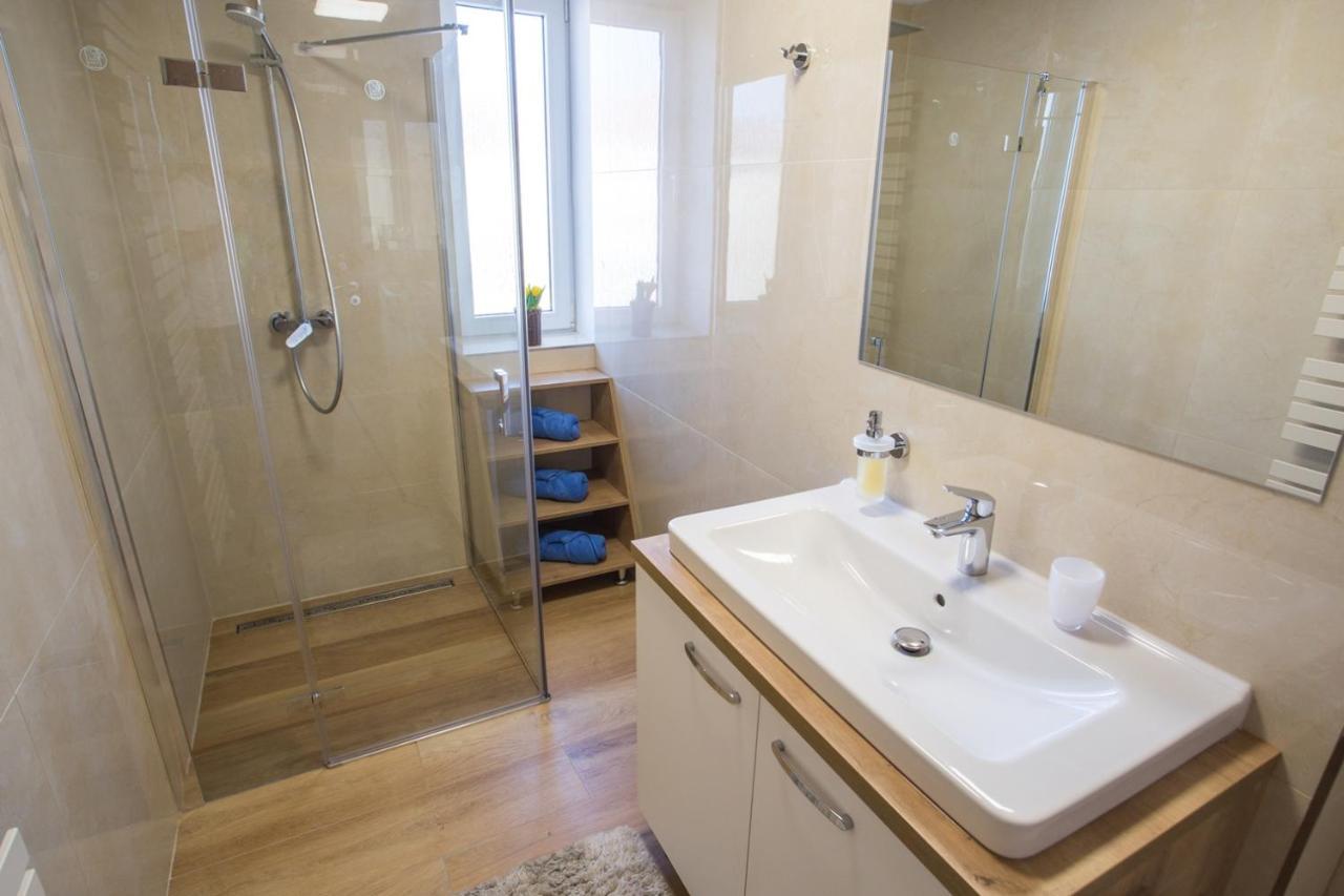 City Apartment Poprad Eksteriør billede