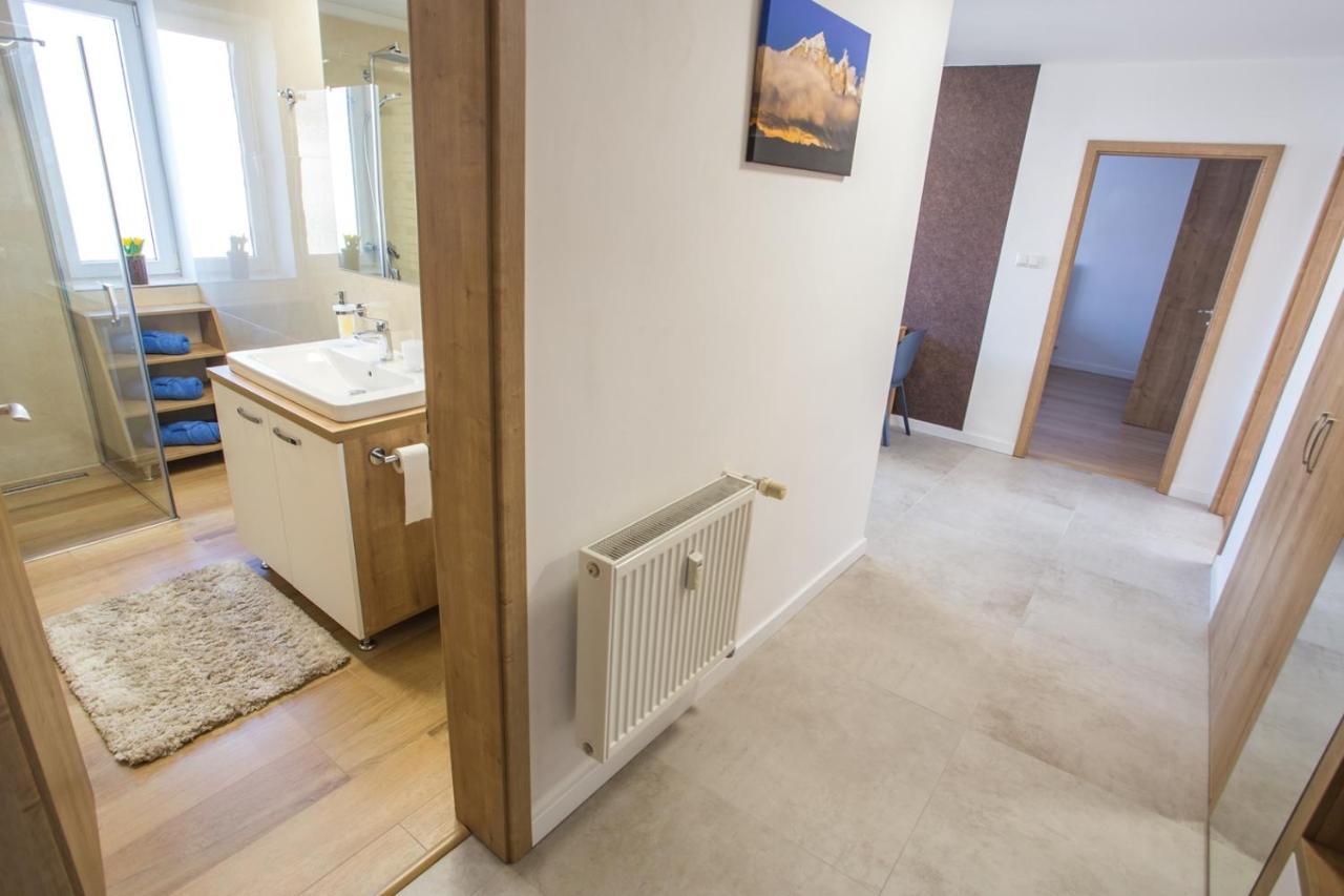City Apartment Poprad Eksteriør billede