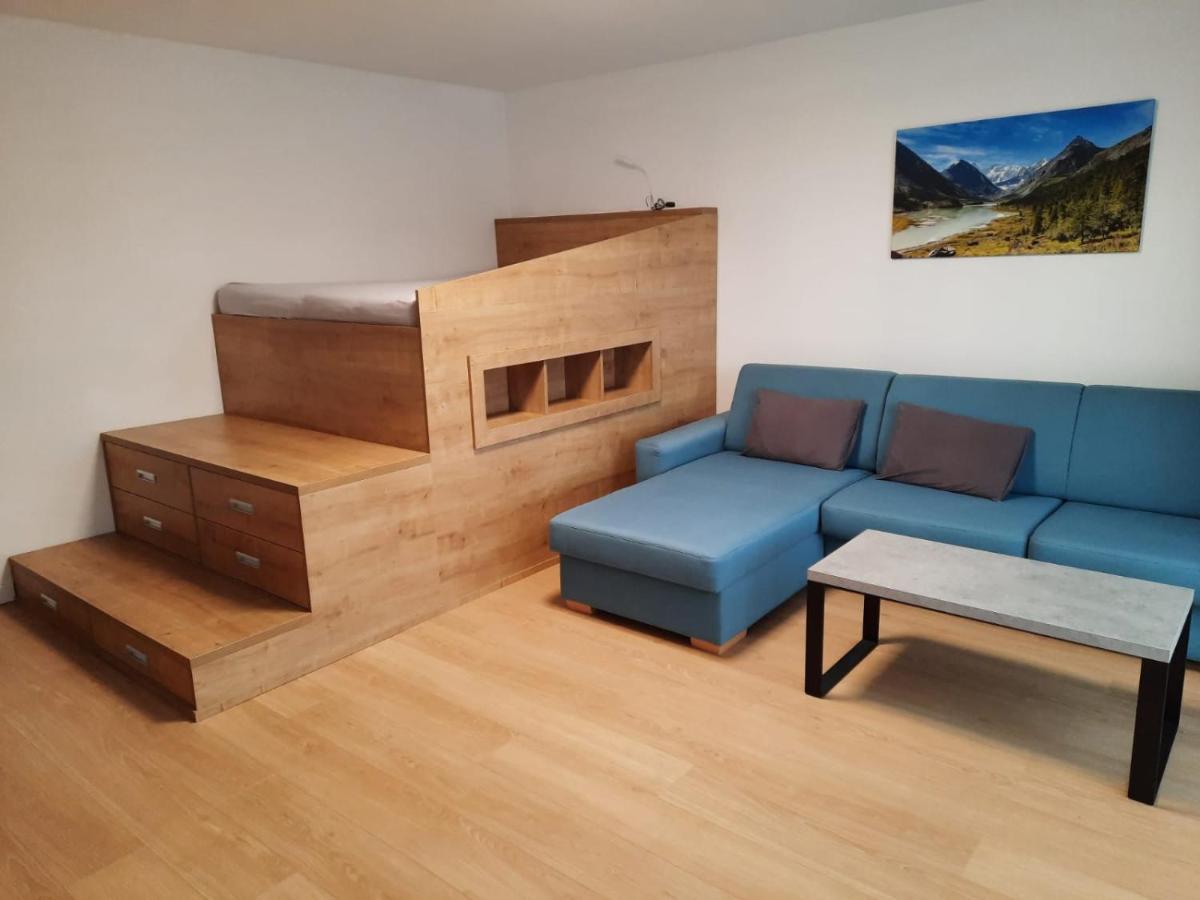 City Apartment Poprad Eksteriør billede
